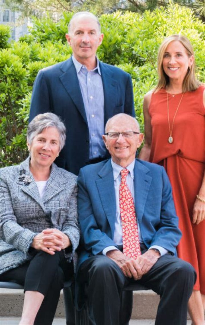 Amy Smith | Net Worth | How Rich Is John Berylson Wife