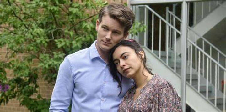 Are Lisa and Darren still married?