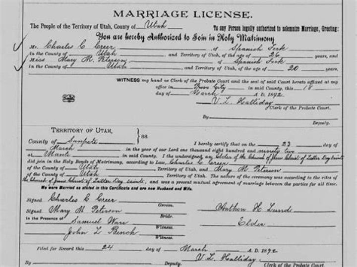 Are marriage licenses public record in Mississippi?