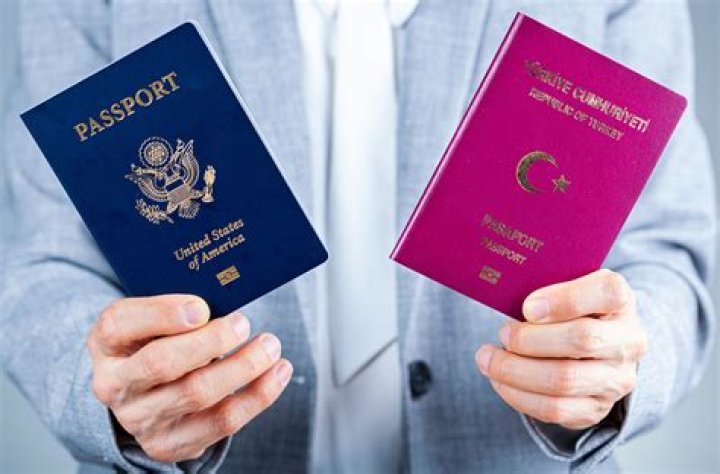 Can a US citizen have dual citizenship with Luxembourg?