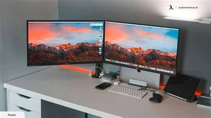 Can I use DX80 as a monitor?
