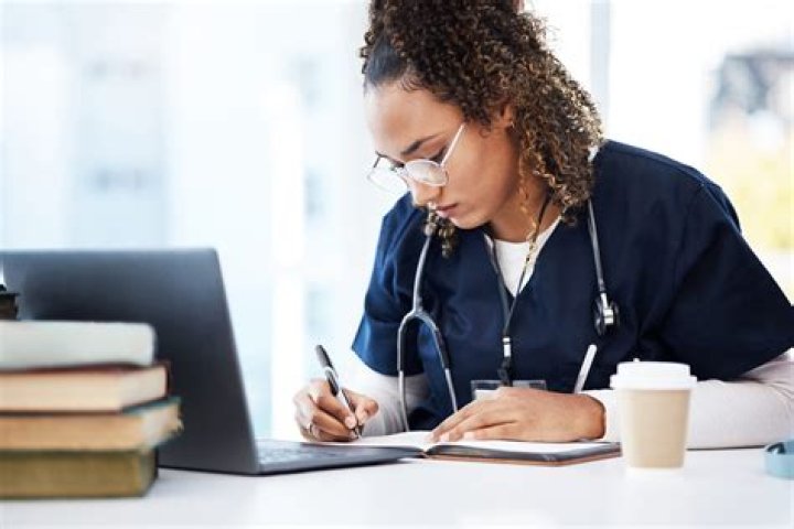 Can you become a nurse online in Texas?