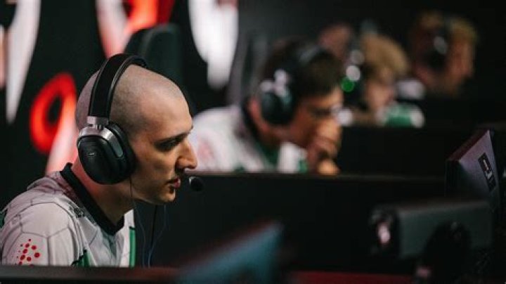 Did Arteezy won a ti?