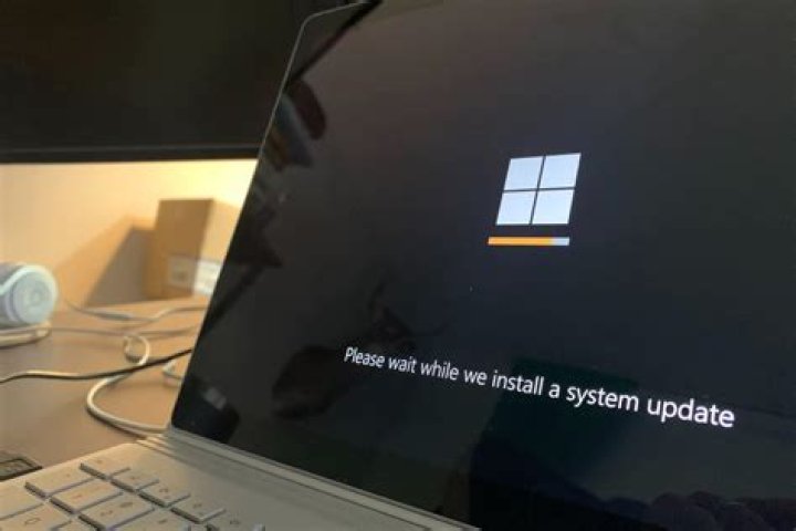 How do I fix incompatible programs in Windows 7?
