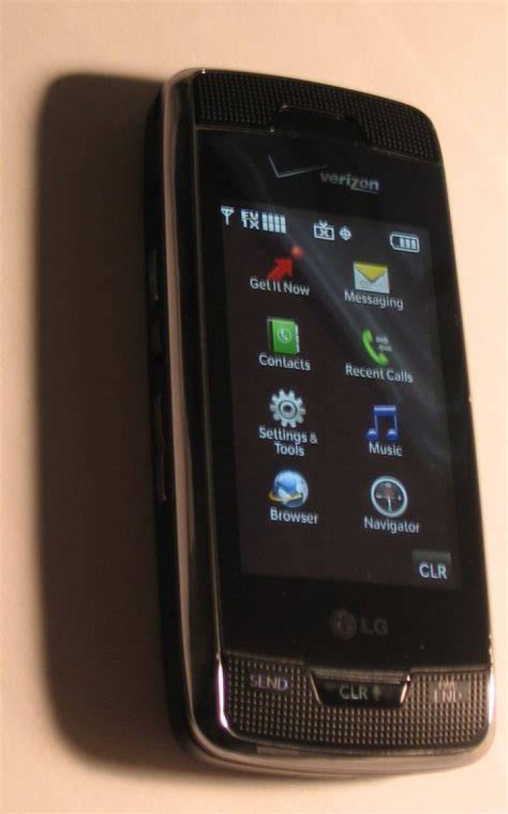How do I turn on a Verizon LG phone?