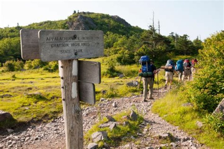 How long does it take to walk up Mt Remarkable?