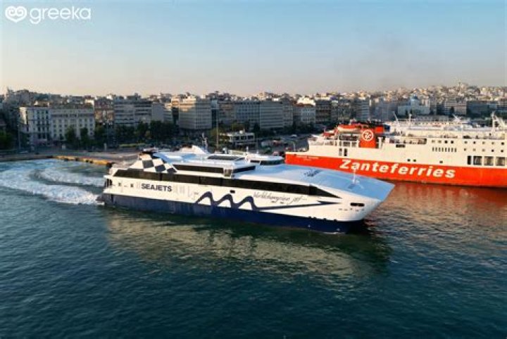 How long is ferry from Athens to Samos?