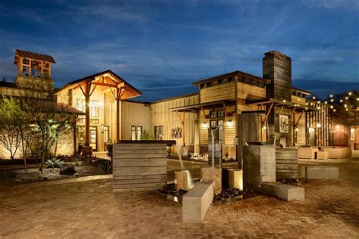How much are HOA fees at Wickenburg Ranch?