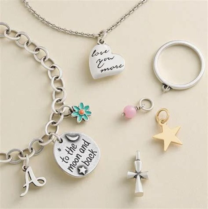 Is James Avery Jewelry still alive?