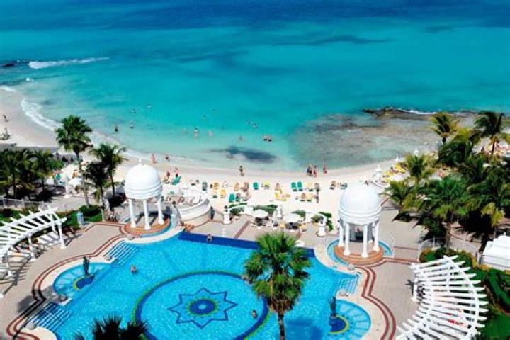 Is Riu Las Americas adults only?