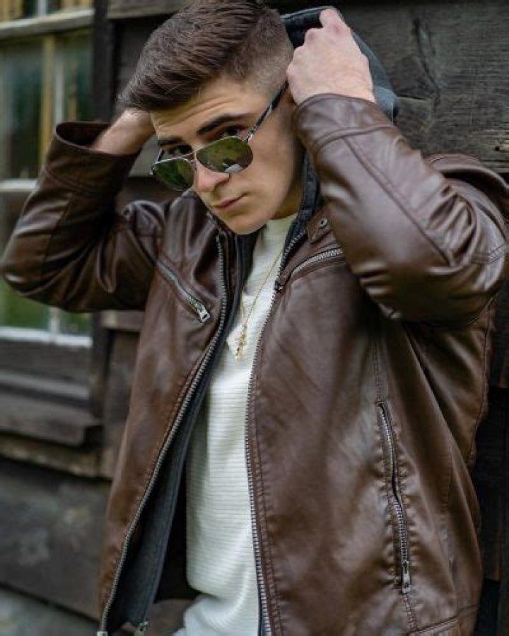 
Matthew Petitto Height, Weight, Net Worth, Age, Wiki, Who, Instagram, Biography 