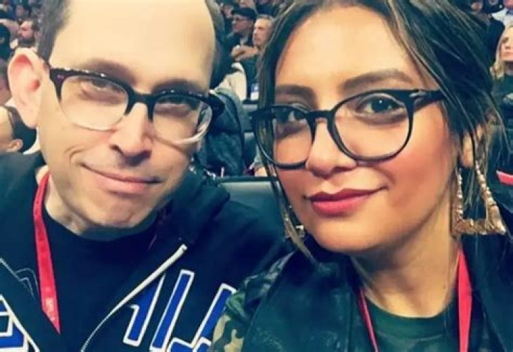 
Stand Up Comedian Cristela Alonzo Has Comedian Boyfriend Steve Halasz 
