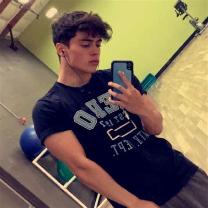  Tyler Van Beveren