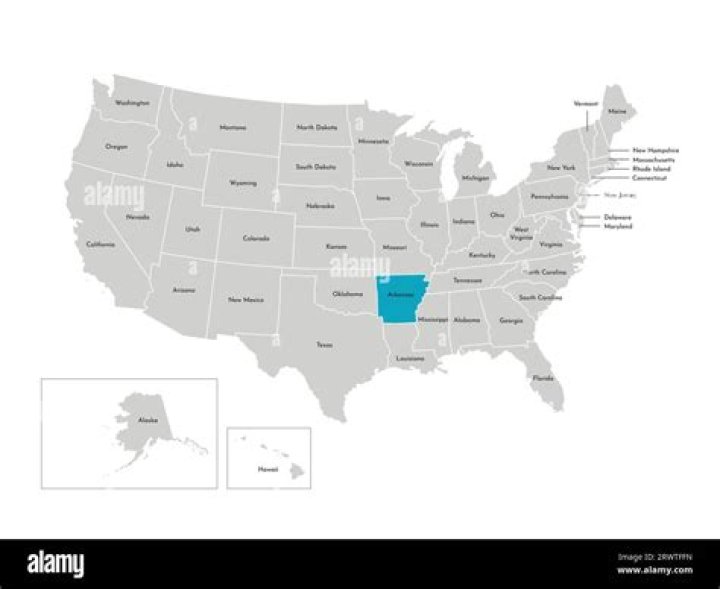 What countries surround Arkansas?