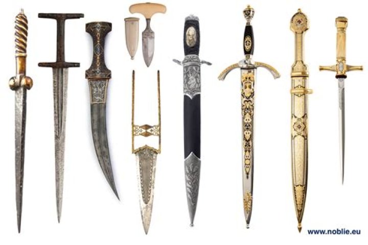 What do you do with the ceremonial dagger in Silent Hill Homecoming?