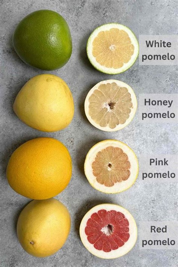 What does a pummelo taste like?