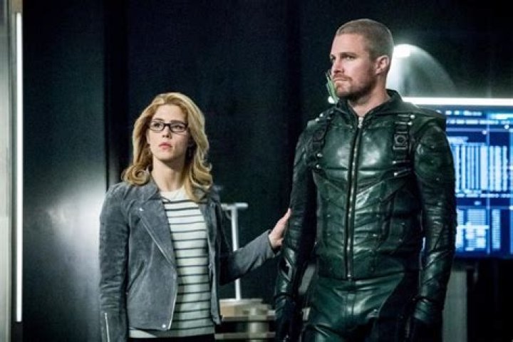 What episode does Felicity and Oliver sleep together?