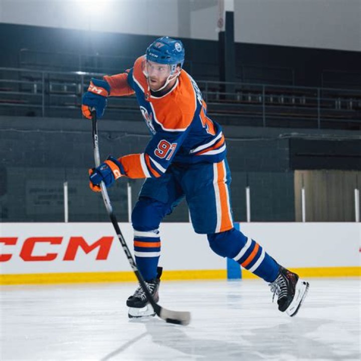 Where do you cut a youth hockey stick?
