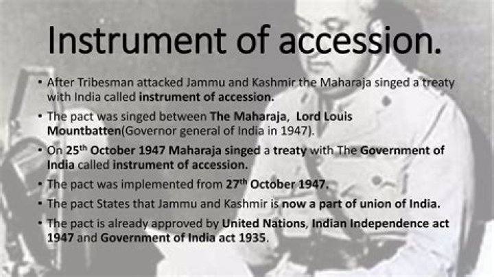 Who signed the accession of Kashmir instrument?